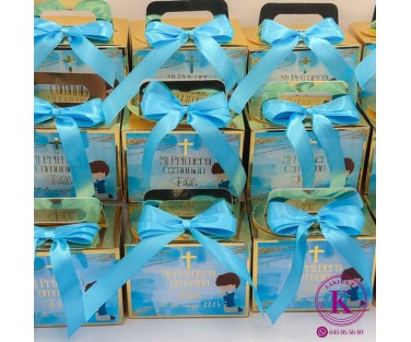 Caja Dorada con Lazo Azul para Comunión | Detalles Hechos a Mano
