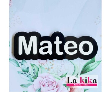 Nombre en Acrílico Blanco y Negro Personalizado 11x4 cm | Lakika.es