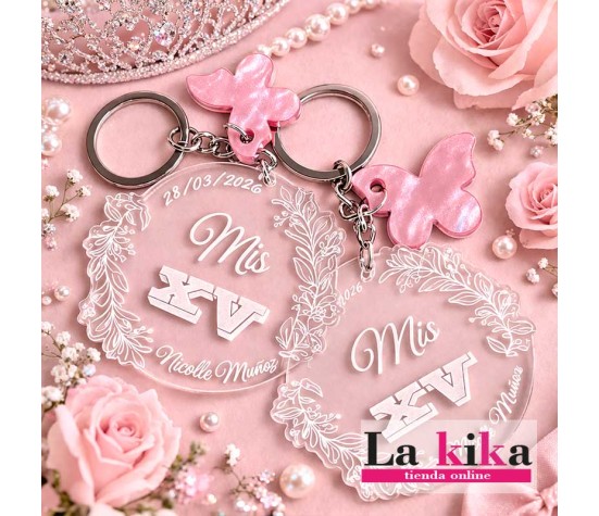 colección de llaveros personalizados en metacrilato y madera con nombre y diseño único