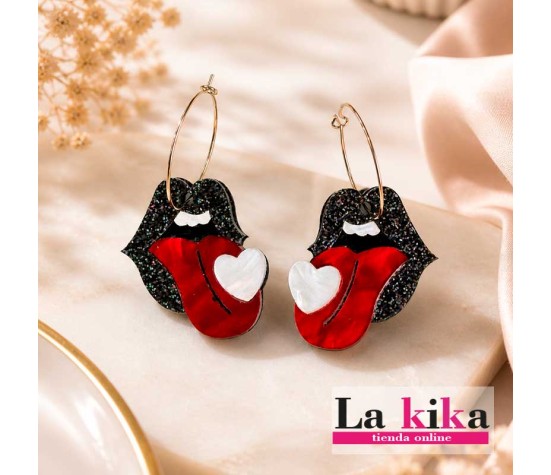 Pendientes Rock Kiss de labios con lengua y corazón en acrílico hechos a mano