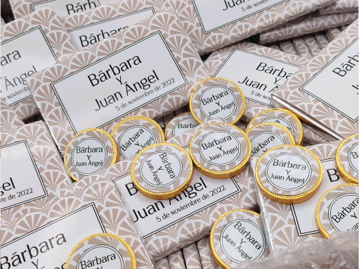 Cómo Organizar una Boda Perfecta con Productos Personalizados de LaKika.es